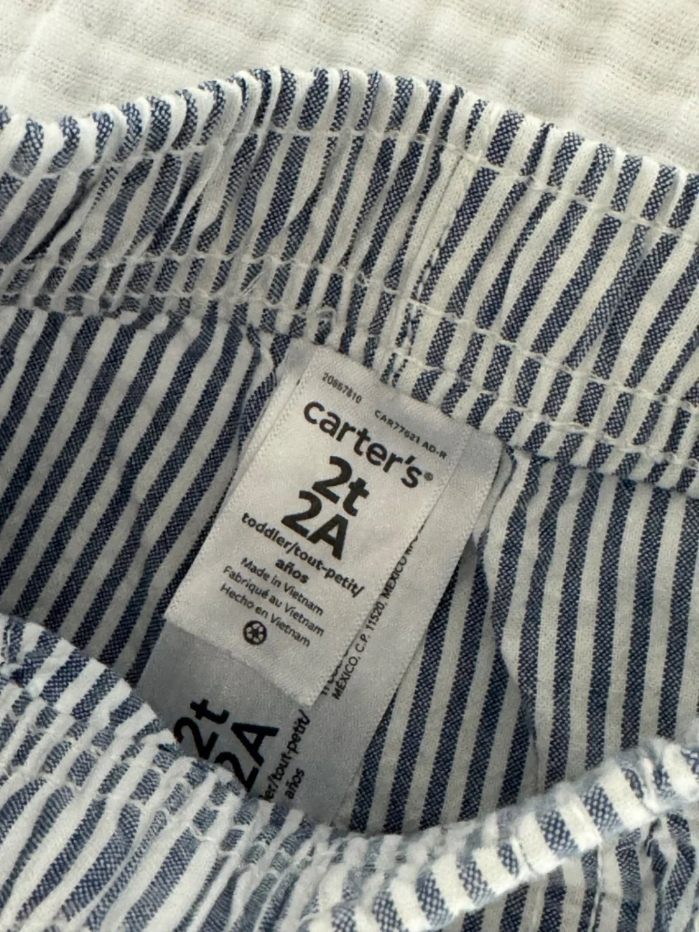 Carter’s 2T Boy Striped Shorts